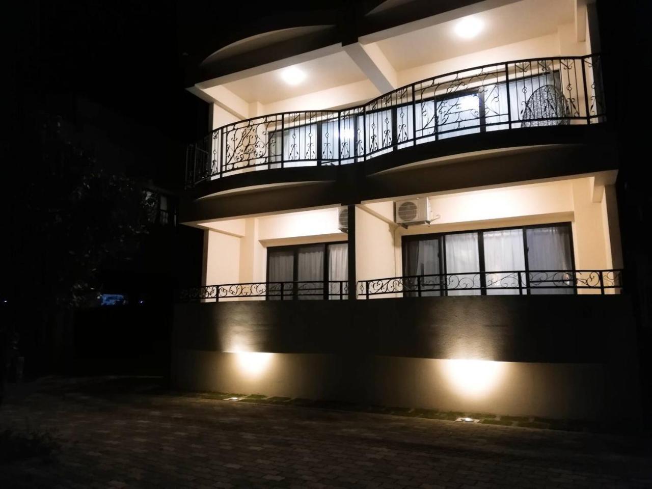 Ferienwohnung Tsuki No Michi Terrace Urasaki Exterior foto