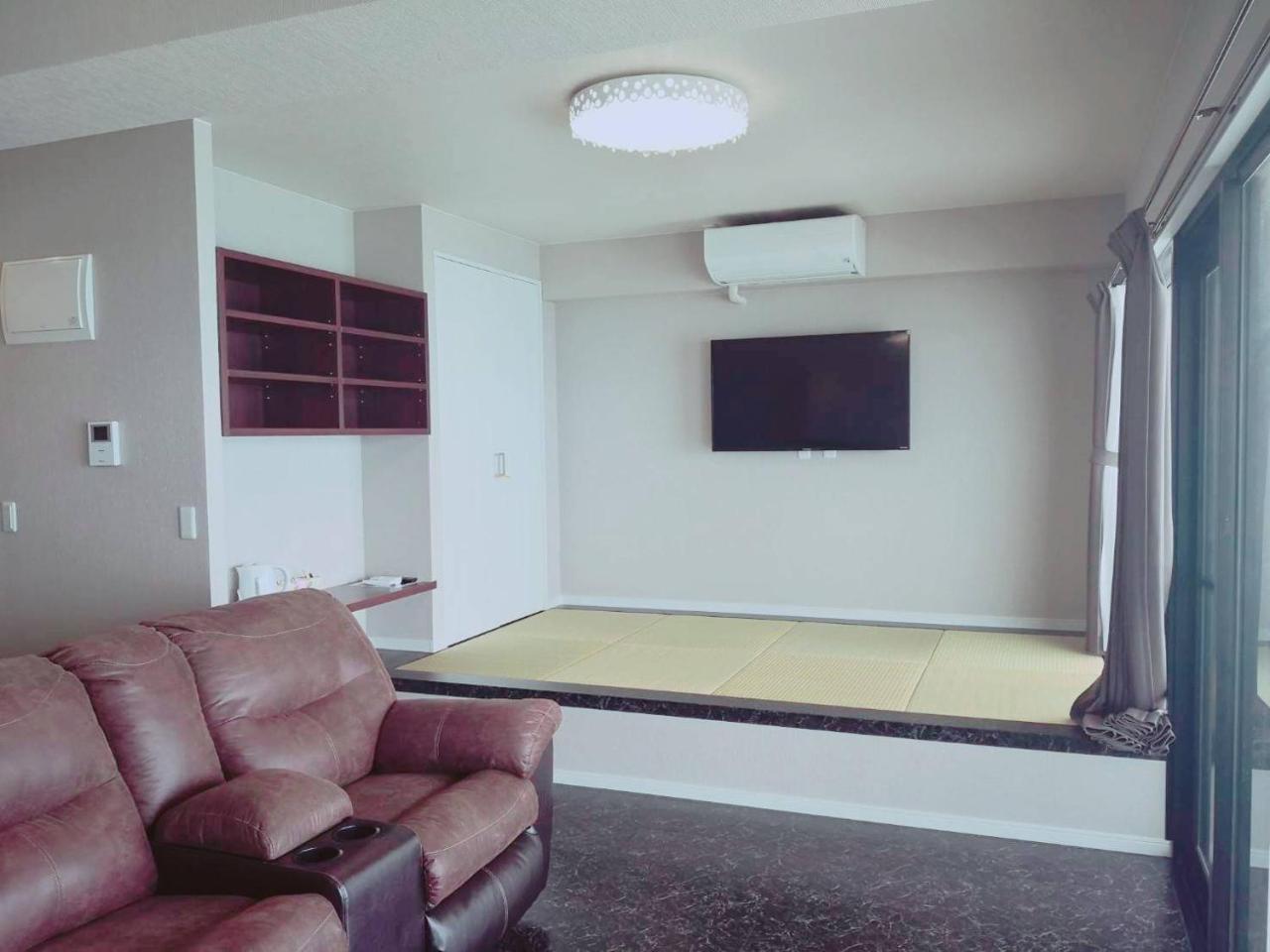 Ferienwohnung Tsuki No Michi Terrace Urasaki Exterior foto